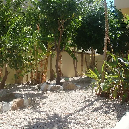 Aparthotel Billy's 4*