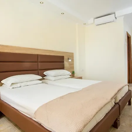 Billy's Apartmanhotel 4*