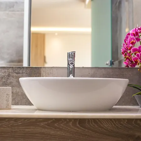 Billy's 4* فاليراكي