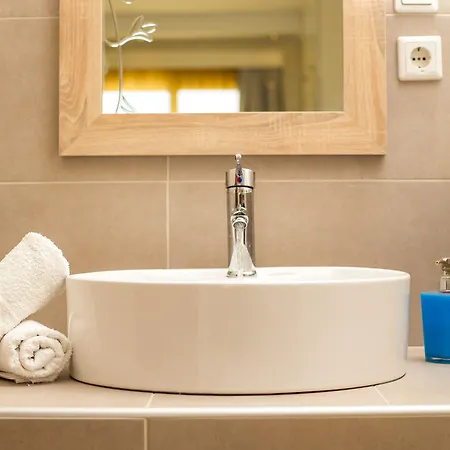 Billy's 4* فاليراكي