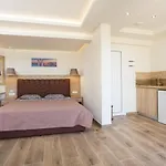比利的一室公寓 4*